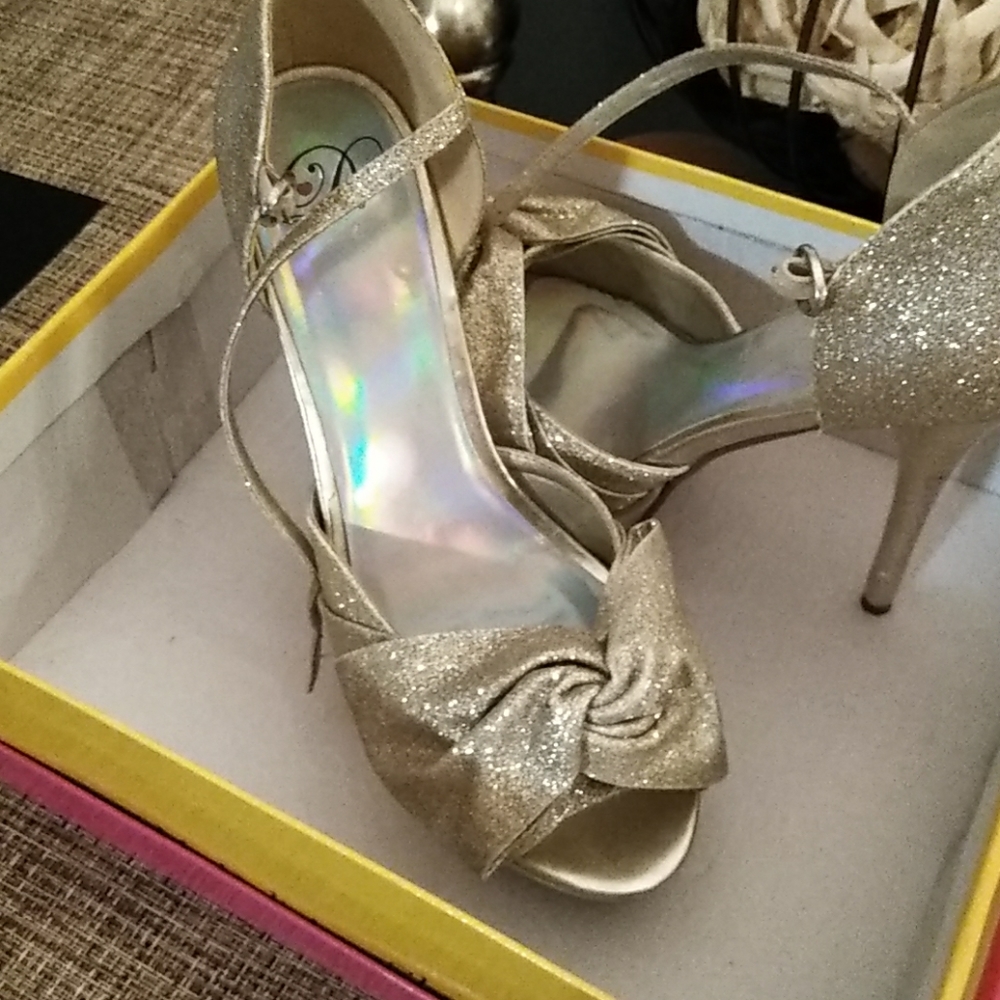 Gold glitter heels